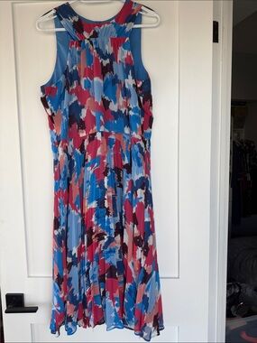 Maggy London Blue Pink Multi Pleated Sleeveless Dress